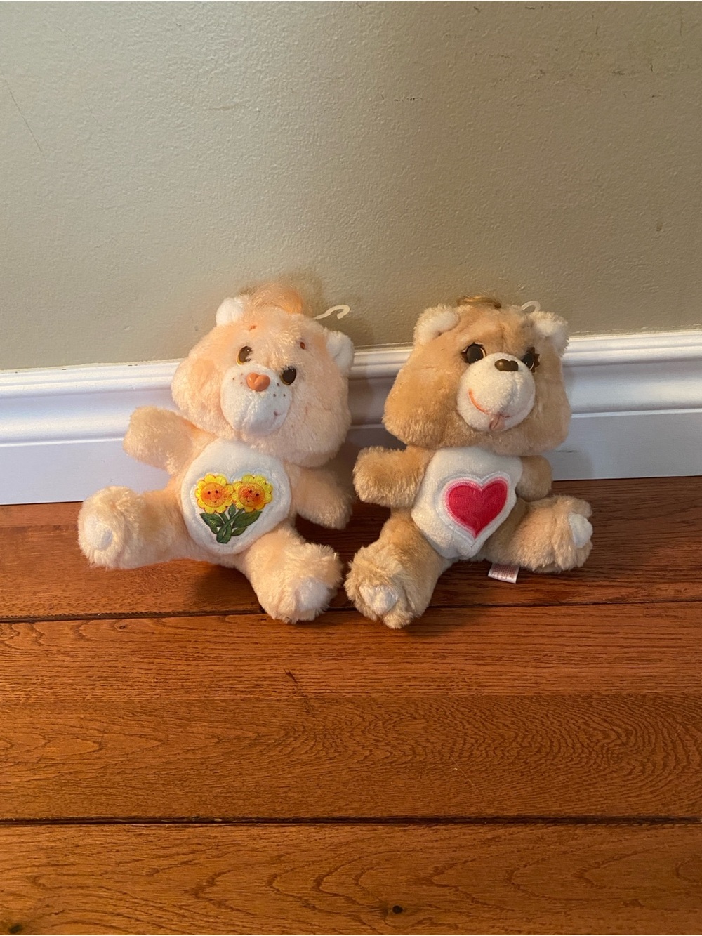 Vintage 1983 plush Care Bears. Friendship bear & tender heart bear.